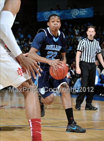 Thumbnail 2 in Mater Dei vs. Bullard (CIF D1 SoCal Regional Final) photogallery.