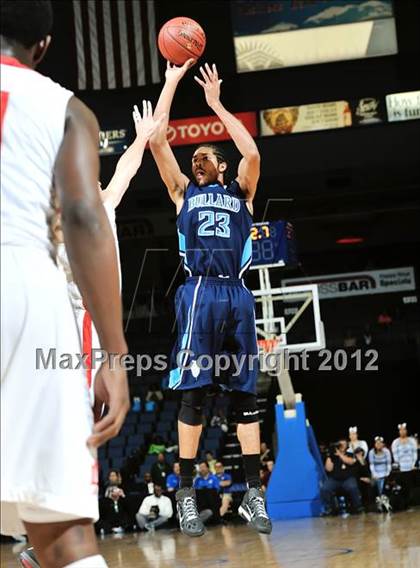 Thumbnail 2 in Mater Dei vs. Bullard (CIF D1 SoCal Regional Final) photogallery.