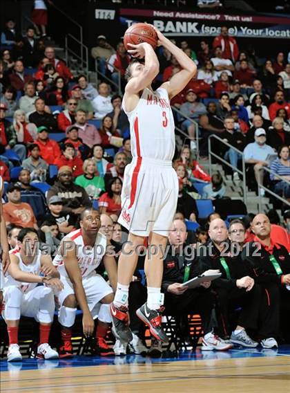 Thumbnail 2 in Mater Dei vs. Bullard (CIF D1 SoCal Regional Final) photogallery.