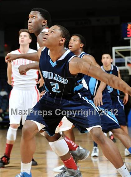 Thumbnail 3 in Mater Dei vs. Bullard (CIF D1 SoCal Regional Final) photogallery.