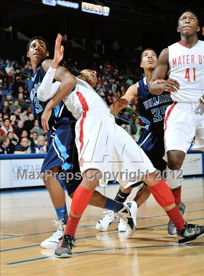 Thumbnail 1 in Mater Dei vs. Bullard (CIF D1 SoCal Regional Final) photogallery.