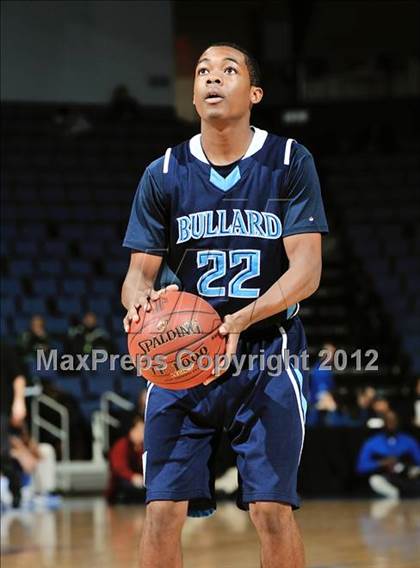 Thumbnail 3 in Mater Dei vs. Bullard (CIF D1 SoCal Regional Final) photogallery.