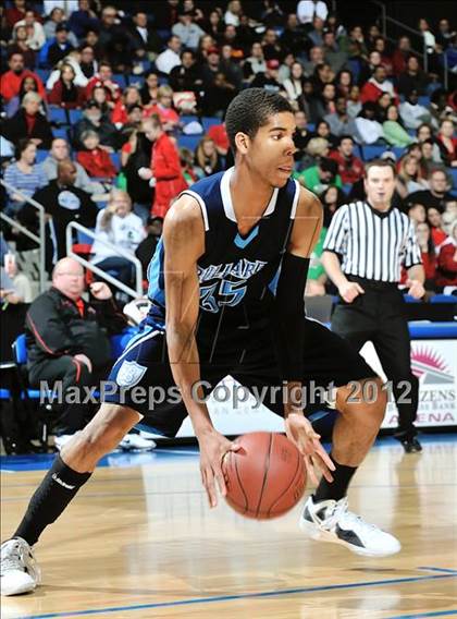 Thumbnail 3 in Mater Dei vs. Bullard (CIF D1 SoCal Regional Final) photogallery.