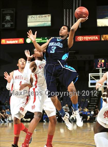 Thumbnail 3 in Mater Dei vs. Bullard (CIF D1 SoCal Regional Final) photogallery.