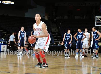 Thumbnail 1 in Mater Dei vs. Bullard (CIF D1 SoCal Regional Final) photogallery.