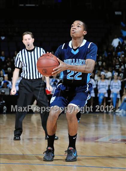 Thumbnail 1 in Mater Dei vs. Bullard (CIF D1 SoCal Regional Final) photogallery.