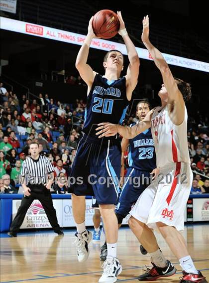 Thumbnail 3 in Mater Dei vs. Bullard (CIF D1 SoCal Regional Final) photogallery.