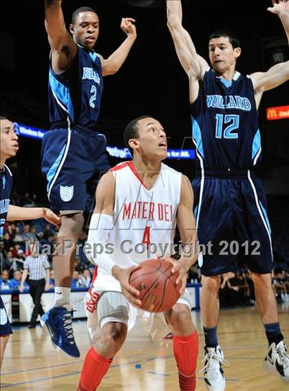 Thumbnail 1 in Mater Dei vs. Bullard (CIF D1 SoCal Regional Final) photogallery.
