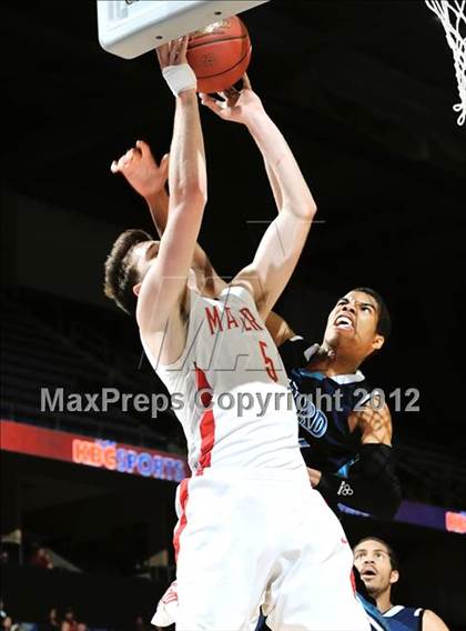 Thumbnail 2 in Mater Dei vs. Bullard (CIF D1 SoCal Regional Final) photogallery.