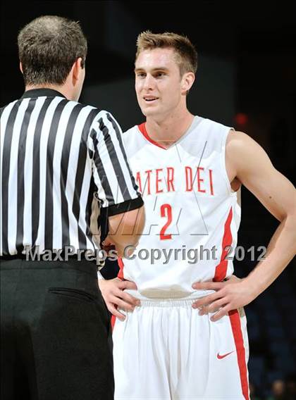 Thumbnail 2 in Mater Dei vs. Bullard (CIF D1 SoCal Regional Final) photogallery.