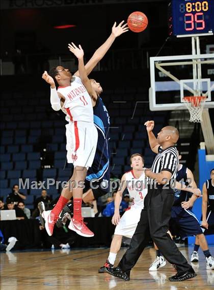 Thumbnail 1 in Mater Dei vs. Bullard (CIF D1 SoCal Regional Final) photogallery.