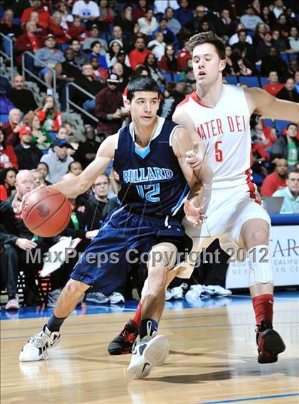 Thumbnail 3 in Mater Dei vs. Bullard (CIF D1 SoCal Regional Final) photogallery.