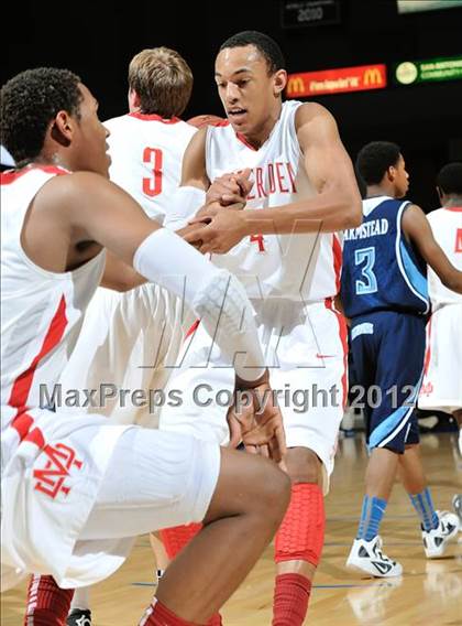 Thumbnail 1 in Mater Dei vs. Bullard (CIF D1 SoCal Regional Final) photogallery.