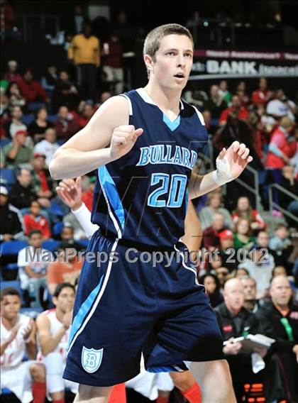 Thumbnail 3 in Mater Dei vs. Bullard (CIF D1 SoCal Regional Final) photogallery.