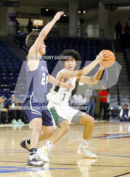 Thumbnail 1 in Lane Tech vs. New Trier (Chicago Elite Classic) photogallery.