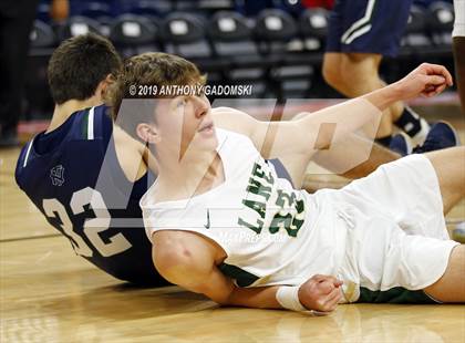 Thumbnail 3 in Lane Tech vs. New Trier (Chicago Elite Classic) photogallery.