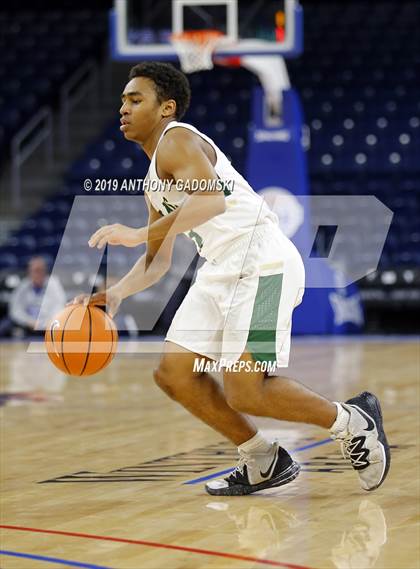 Thumbnail 2 in Lane Tech vs. New Trier (Chicago Elite Classic) photogallery.