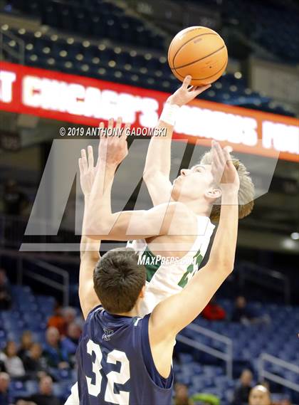 Thumbnail 2 in Lane Tech vs. New Trier (Chicago Elite Classic) photogallery.