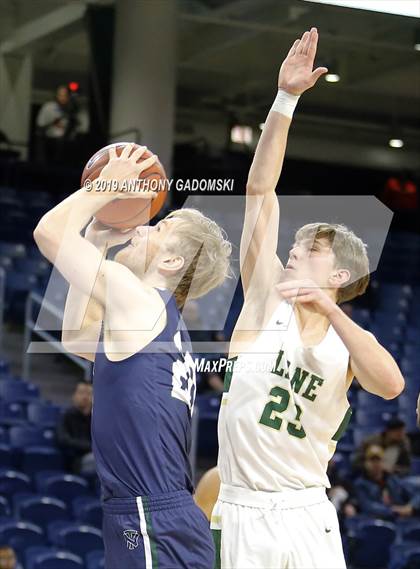 Thumbnail 2 in Lane Tech vs. New Trier (Chicago Elite Classic) photogallery.