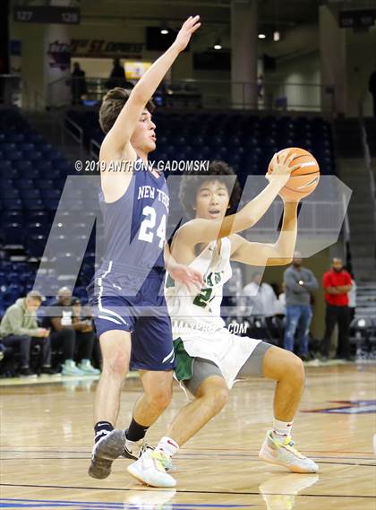 Thumbnail 3 in Lane Tech vs. New Trier (Chicago Elite Classic) photogallery.