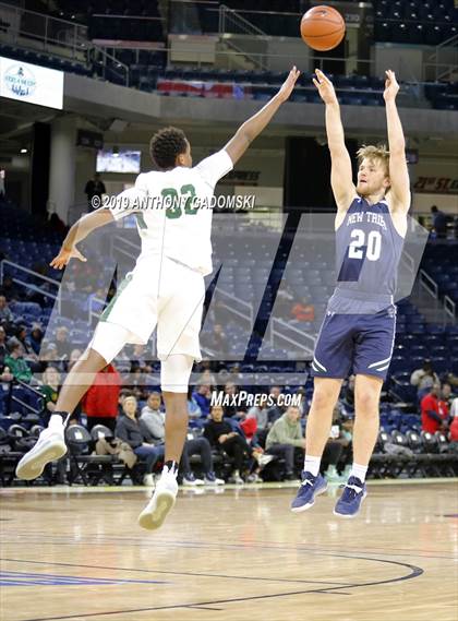 Thumbnail 1 in Lane Tech vs. New Trier (Chicago Elite Classic) photogallery.