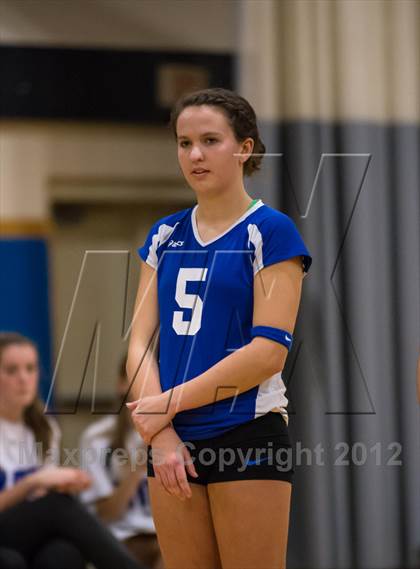 Thumbnail 1 in Darien vs. Cheshire (CIAC Class LL Final) photogallery.