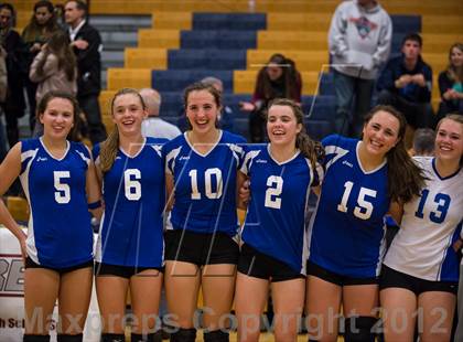 Thumbnail 3 in Darien vs. Cheshire (CIAC Class LL Final) photogallery.