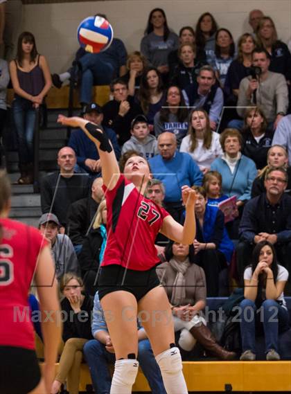 Thumbnail 2 in Darien vs. Cheshire (CIAC Class LL Final) photogallery.