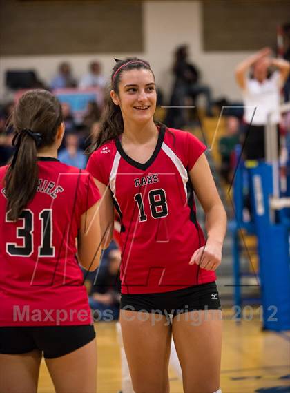 Thumbnail 3 in Darien vs. Cheshire (CIAC Class LL Final) photogallery.