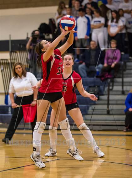 Thumbnail 1 in Darien vs. Cheshire (CIAC Class LL Final) photogallery.