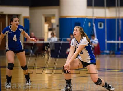 Thumbnail 1 in Darien vs. Cheshire (CIAC Class LL Final) photogallery.