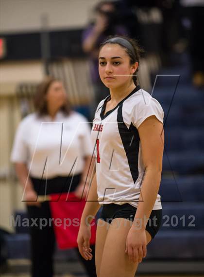 Thumbnail 1 in Darien vs. Cheshire (CIAC Class LL Final) photogallery.