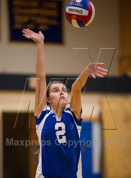 Thumbnail 1 in Darien vs. Cheshire (CIAC Class LL Final) photogallery.