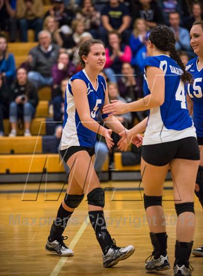 Thumbnail 2 in Darien vs. Cheshire (CIAC Class LL Final) photogallery.