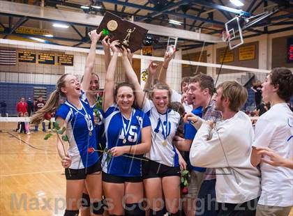 Thumbnail 3 in Darien vs. Cheshire (CIAC Class LL Final) photogallery.
