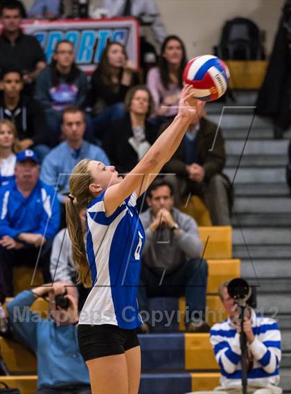 Thumbnail 3 in Darien vs. Cheshire (CIAC Class LL Final) photogallery.