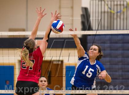 Thumbnail 1 in Darien vs. Cheshire (CIAC Class LL Final) photogallery.