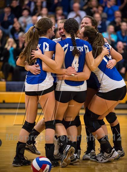 Thumbnail 3 in Darien vs. Cheshire (CIAC Class LL Final) photogallery.