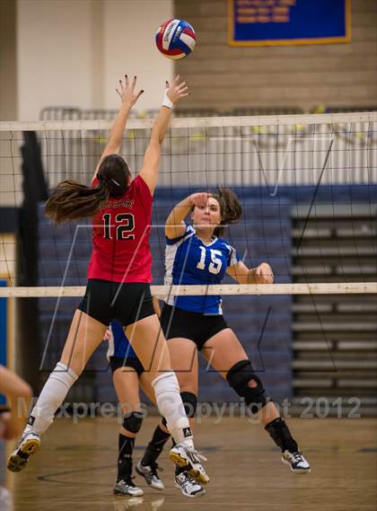 Thumbnail 1 in Darien vs. Cheshire (CIAC Class LL Final) photogallery.
