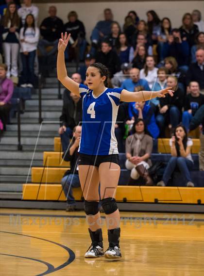 Thumbnail 2 in Darien vs. Cheshire (CIAC Class LL Final) photogallery.