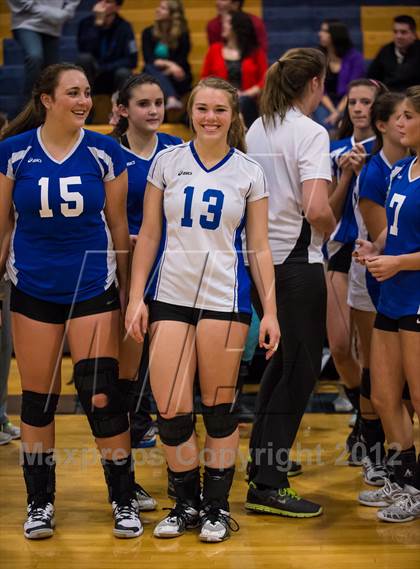Thumbnail 3 in Darien vs. Cheshire (CIAC Class LL Final) photogallery.