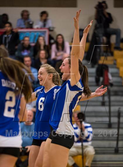 Thumbnail 1 in Darien vs. Cheshire (CIAC Class LL Final) photogallery.