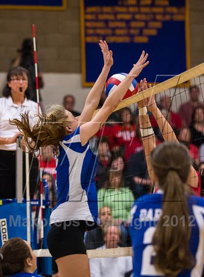 Thumbnail 3 in Darien vs. Cheshire (CIAC Class LL Final) photogallery.