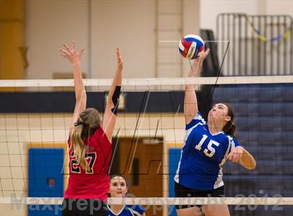Thumbnail 3 in Darien vs. Cheshire (CIAC Class LL Final) photogallery.