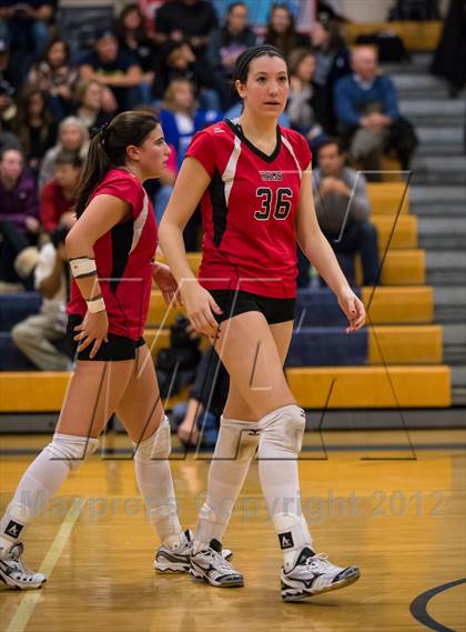 Thumbnail 3 in Darien vs. Cheshire (CIAC Class LL Final) photogallery.