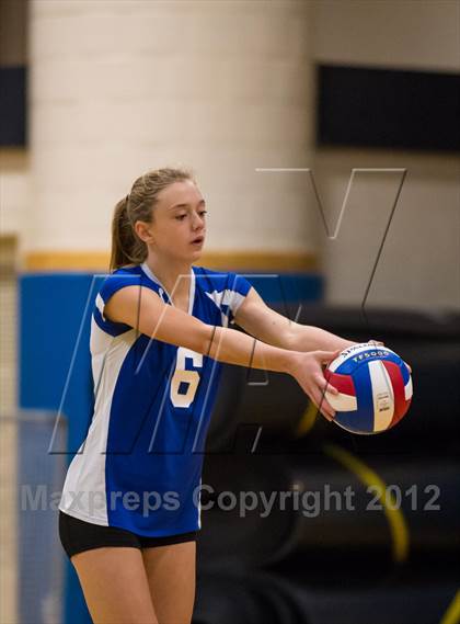 Thumbnail 2 in Darien vs. Cheshire (CIAC Class LL Final) photogallery.