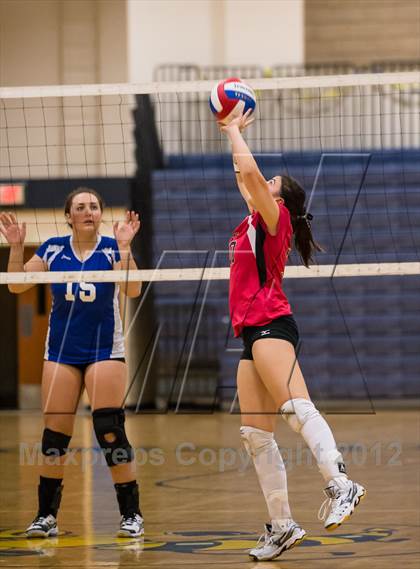 Thumbnail 2 in Darien vs. Cheshire (CIAC Class LL Final) photogallery.