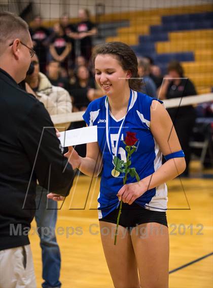 Thumbnail 1 in Darien vs. Cheshire (CIAC Class LL Final) photogallery.