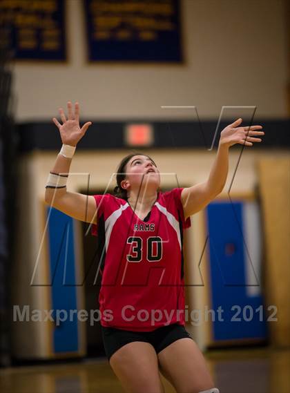 Thumbnail 1 in Darien vs. Cheshire (CIAC Class LL Final) photogallery.
