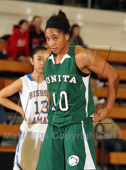Thumbnail 2 in Bishop Amat vs Bonita (SoCal Shootout) photogallery.